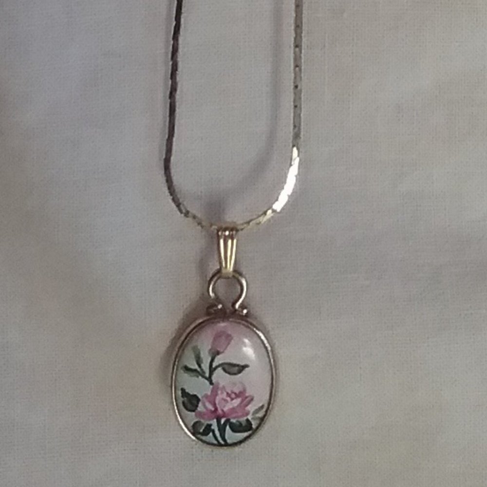 Vintage Hand painted Pink Rose Necklace